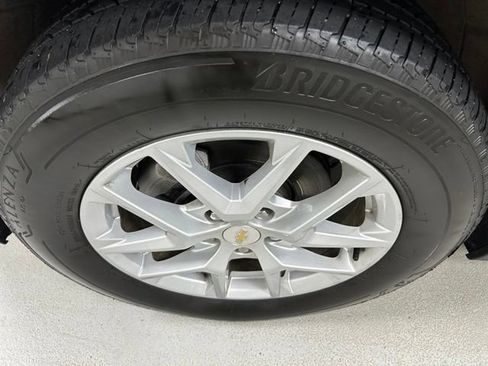 Used 2023 Chevrolet Equinox LT AWD/4WD image 9