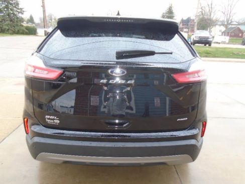 Used 2023 Ford Edge SEL w/ Convenience Package image 5