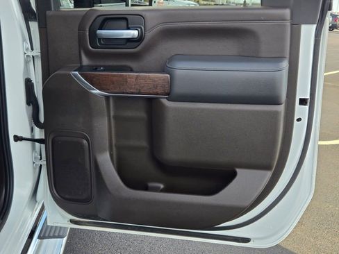 Used 2021 GMC Sierra 3500 Denali w/ Technology Package image 9