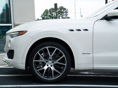 Used 2018 Maserati Levante S GranLusso AWD/4WD image 26