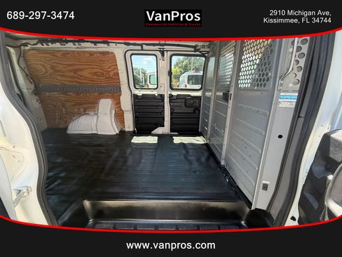Used 2014 Chevrolet Express 2500 RWD image 14