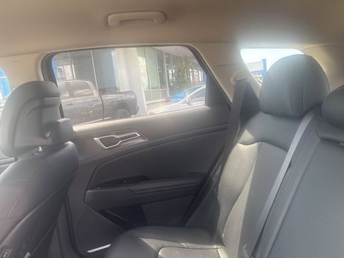 Used 2024 Kia Sportage EX image 15
