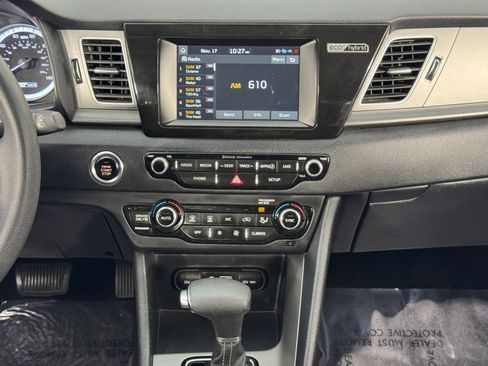 Used 2019 Kia Niro LX image 22