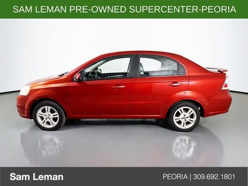 Used 2011 Chevrolet Aveo LT image 4