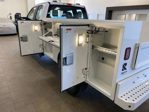 New 2025 Ford F350 XL w/ XL Chrome Package image 7