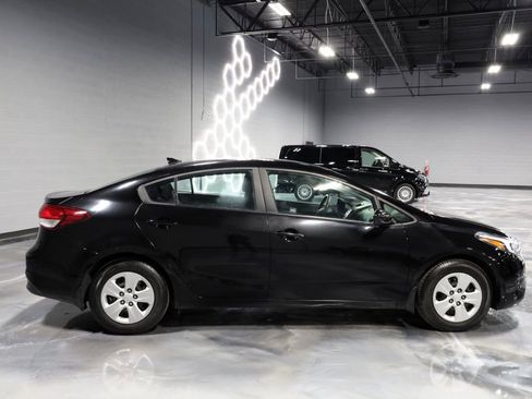 Used 2018 Kia Forte LX image 8