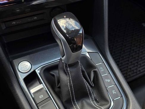 Used 2023 Volkswagen Tiguan SEL R-Line AWD/4WD image 34
