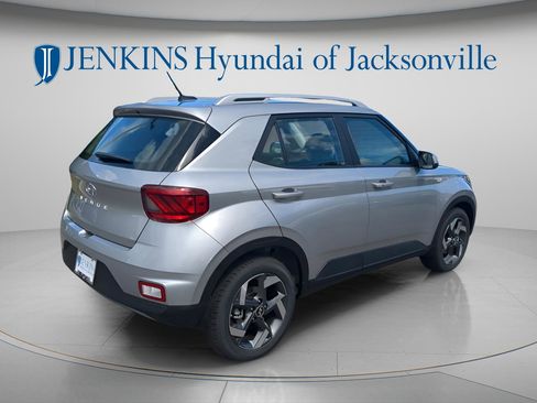 New 2026 Hyundai Venue SEL FWD image 3