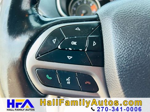 Used 2019 Jeep Cherokee Limited FWD image 20