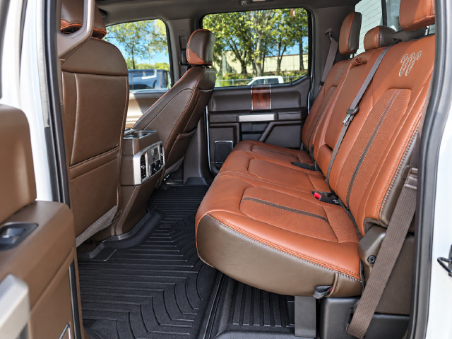 Used 2022 Ford F250 King Ranch w/ King Ranch Ultimate Package AWD/4WD image 3