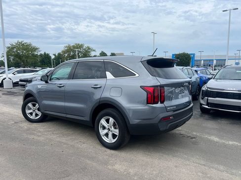 Certified 2023 Kia Sorento LX AWD/4WD image 6