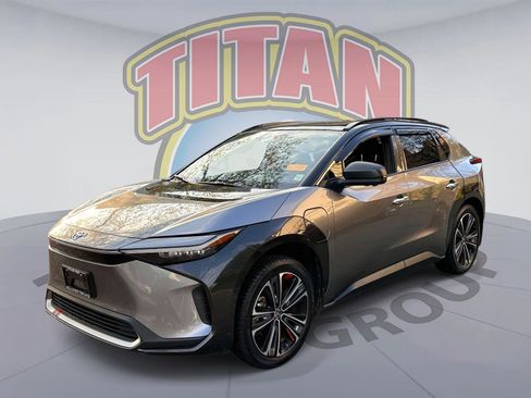 Used 2023 Toyota bZ4X AWD w/ Weather Package image 1