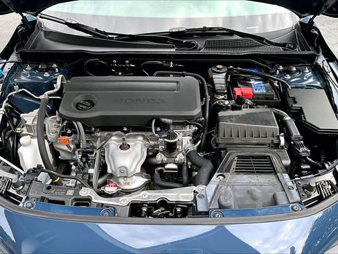 Used 2025 Honda Civic Sport image 31