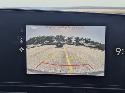 Used 2024 Hyundai Elantra SEL FWD image 19