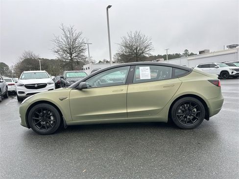 Used 2020 Tesla Model 3 Standard Range Plus image 2
