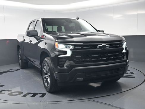 Used 2022 Chevrolet Silverado 1500 RST AWD/4WD image 3