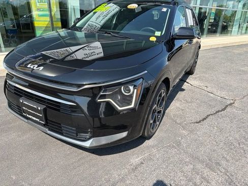 Certified 2023 Kia Niro EX Touring FWD image 2