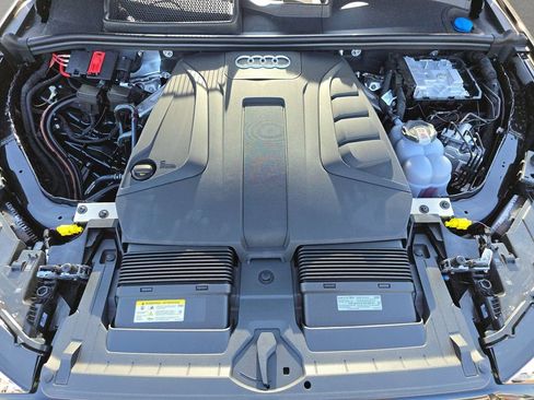 Certified 2026 Audi Q7 2.0T Premium Plus AWD/4WD image 32