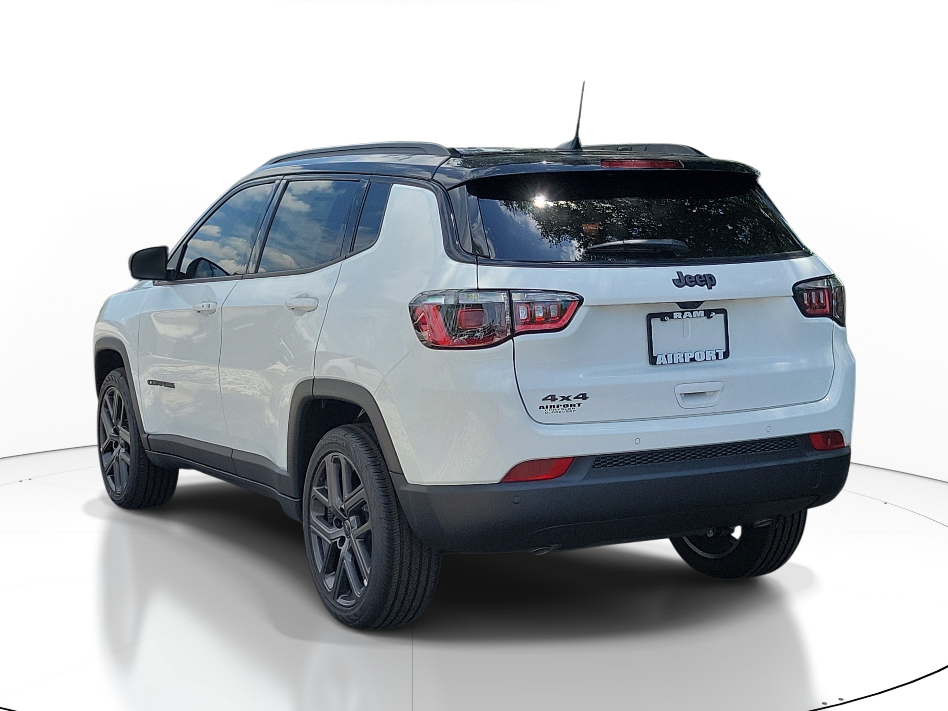 New 2026 Jeep Compass Limited AWD/4WD image 3