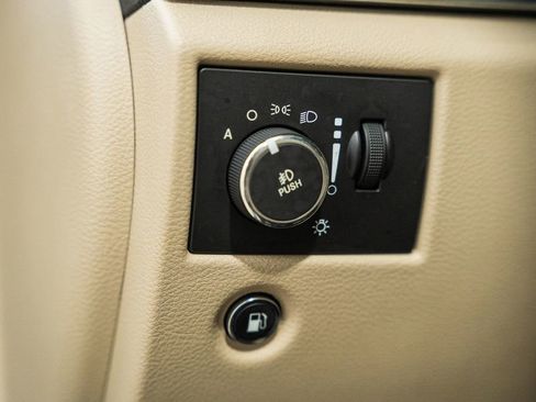 Used 2014 Jeep Grand Cherokee Limited image 48