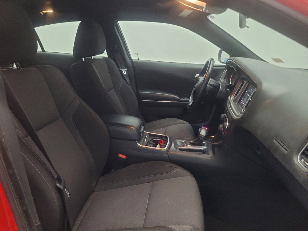 Used 2022 Dodge Charger SXT RWD image 21