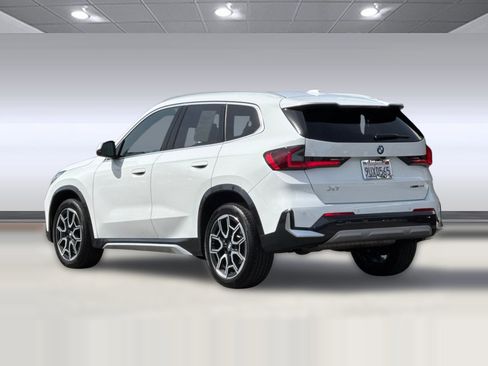 Used 2025 BMW X1 xDrive28i w/ Convenience Package AWD/4WD image 3