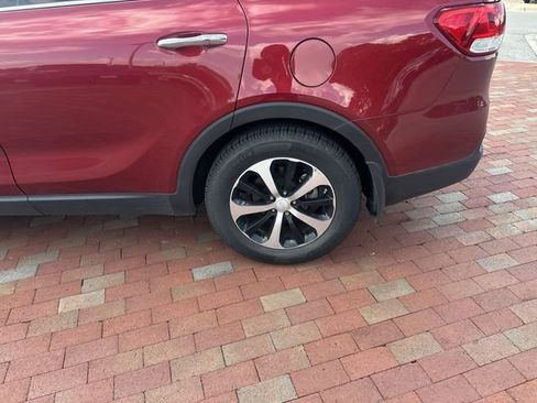 Used 2017 Kia Sorento EX FWD image 6