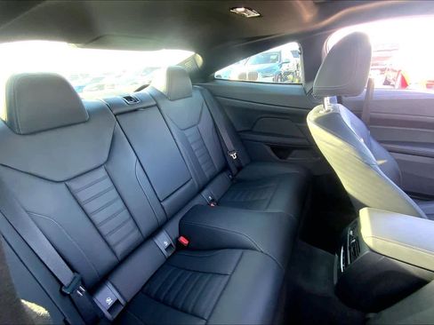 Used 2023 BMW M440i Coupe image 15
