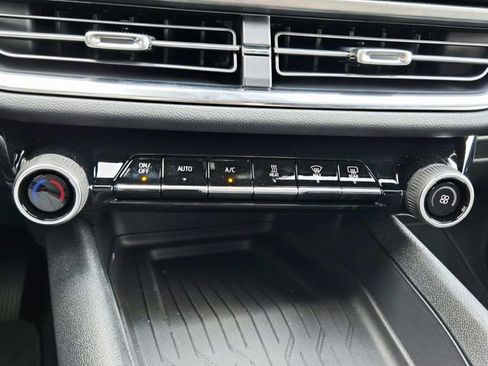 New 2026 Chevrolet Equinox EV LT image 19