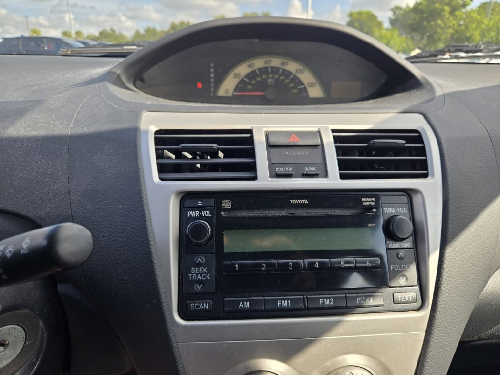 Used 2008 Toyota Yaris Sedan w/ Convenience Pkg FWD image 10