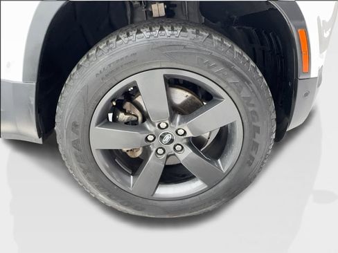 Used 2023 Land Rover Defender 110 S AWD/4WD image 13