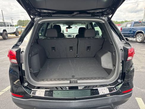Used 2024 Chevrolet Equinox LS FWD image 19