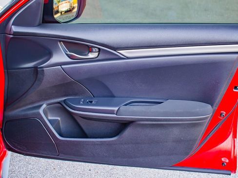 Used 2018 Honda Civic Sport image 21