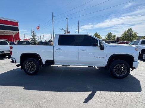 Used 2020 Chevrolet Silverado 3500 High Country w/ Z71 Off-Road Package AWD/4WD image 5