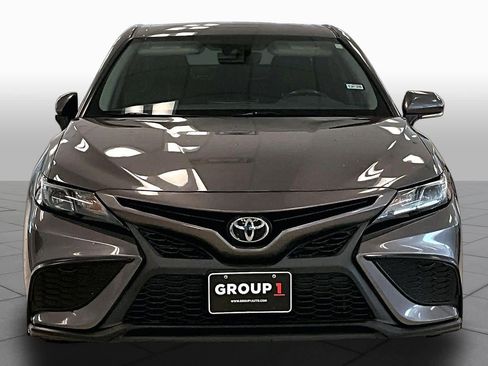 Used 2023 Toyota Camry SE FWD image 3