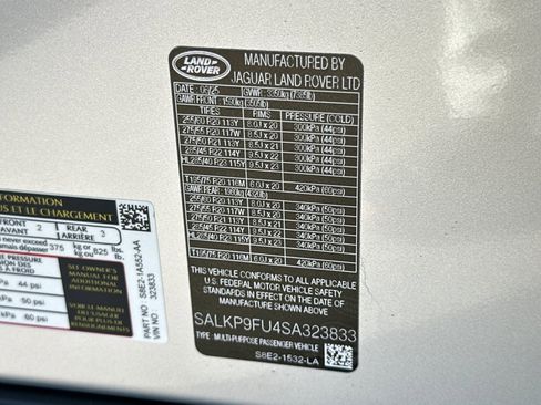 New 2025 Land Rover Range Rover SE image 35