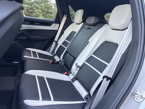 New 2026 Porsche Cayenne S image 27