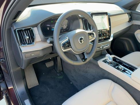 New 2026 Volvo XC90 B5 Plus w/ Protection Package image 4