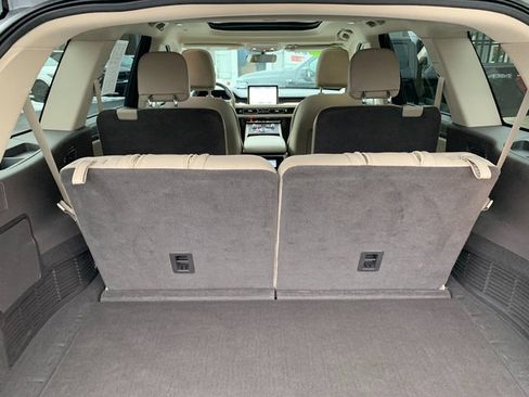 Certified 2022 Lincoln Aviator Reserve w/ Elements Package Plus image 5