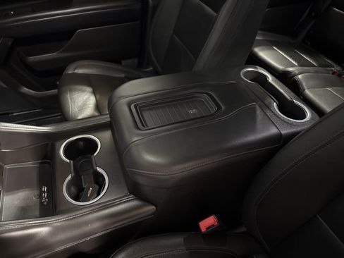 Used 2021 Chevrolet Suburban LT AWD/4WD image 8