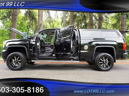 Used 2015 GMC Sierra 2500 Denali w/ Duramax Plus Package AWD/4WD image 28