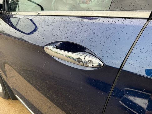 Used 2019 Honda Pilot Touring image 9