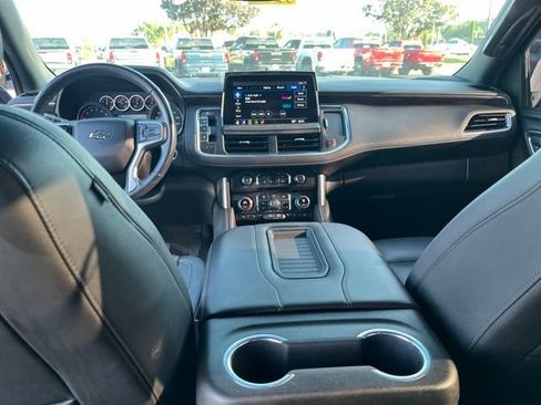 Used 2021 Chevrolet Tahoe Z71 w/ Z71 Signature Package AWD/4WD image 18