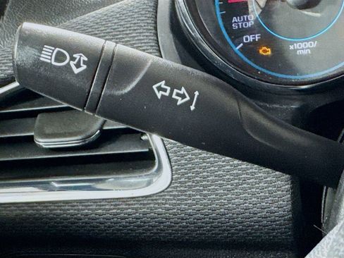 Used 2018 Chevrolet Cruze LT image 12