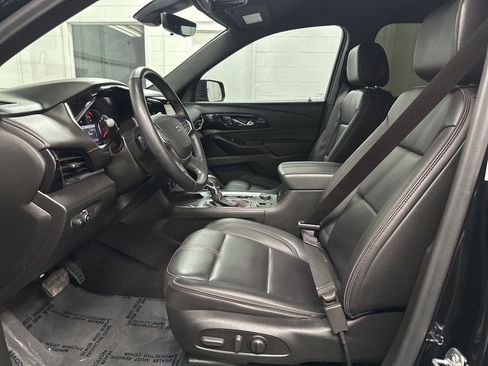 Used 2023 Chevrolet Traverse RS image 20