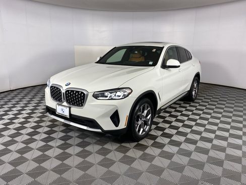 Certified 2023 BMW X4 xDrive30i w/ Convenience Package image 5