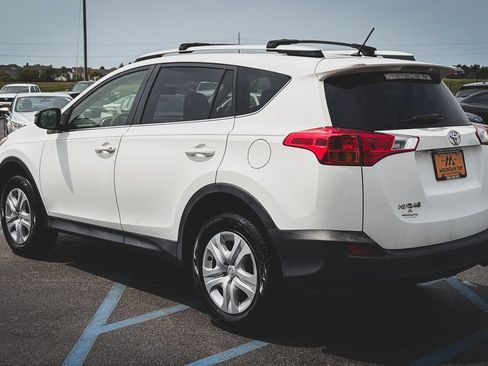 Used 2015 Toyota RAV4 LE FWD image 20