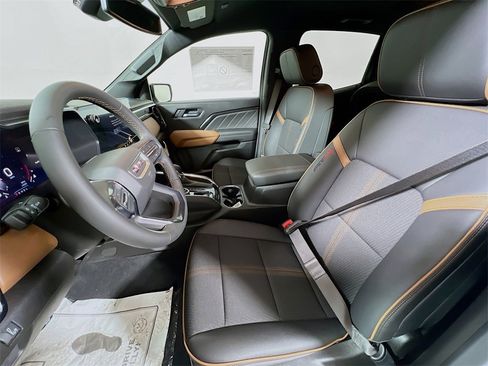 New 2026 GMC Canyon AT4 image 17