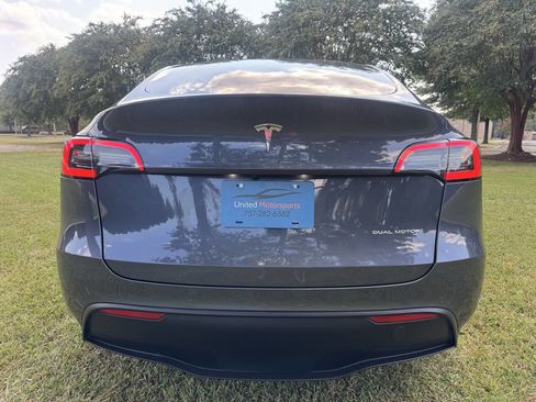 Used 2020 Tesla Model Y Long Range image 7