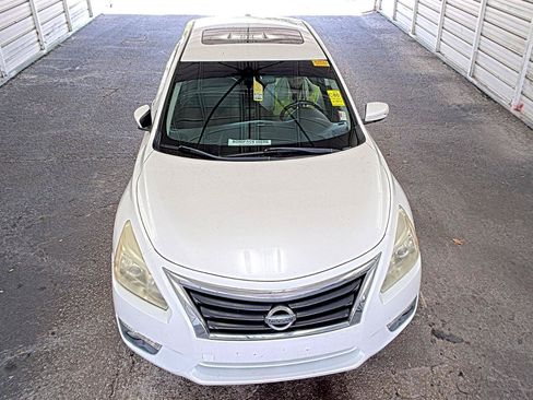 Used 2013 Nissan Altima 2.5 SL w/ Technology Pkg FWD image 2